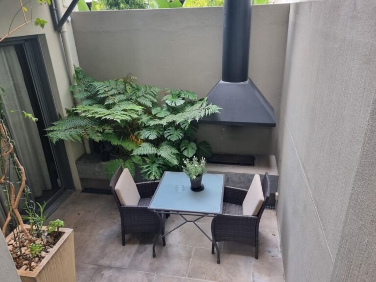 Purple House Patio Guest Suite 768x576